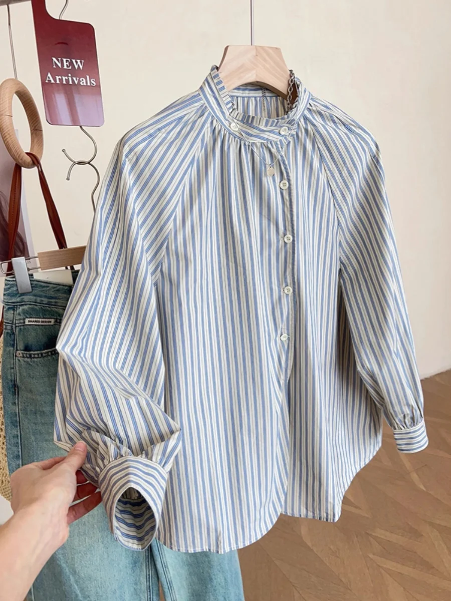 Elegant Striped Loose Shirt Women's New Style Spring Autumn Sun Protection Casual Loose Feel Stand Collar Long Sleeve Top
Elegant Striped Loose Shirt Women's New Style Spring Autumn Sun Protection Casual Loose Feel Stand Collar Long Sleeve Top