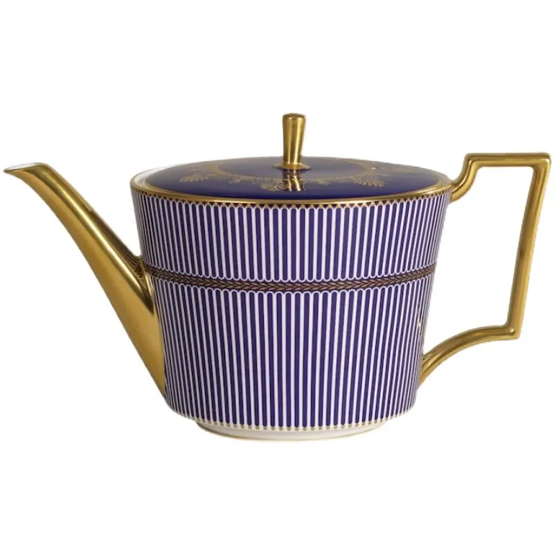 Lanyao Jincan teapot imported high-grade bone china European coffee pot
Lanyao Jincan teapot imported high-grade bone china European coffee pot