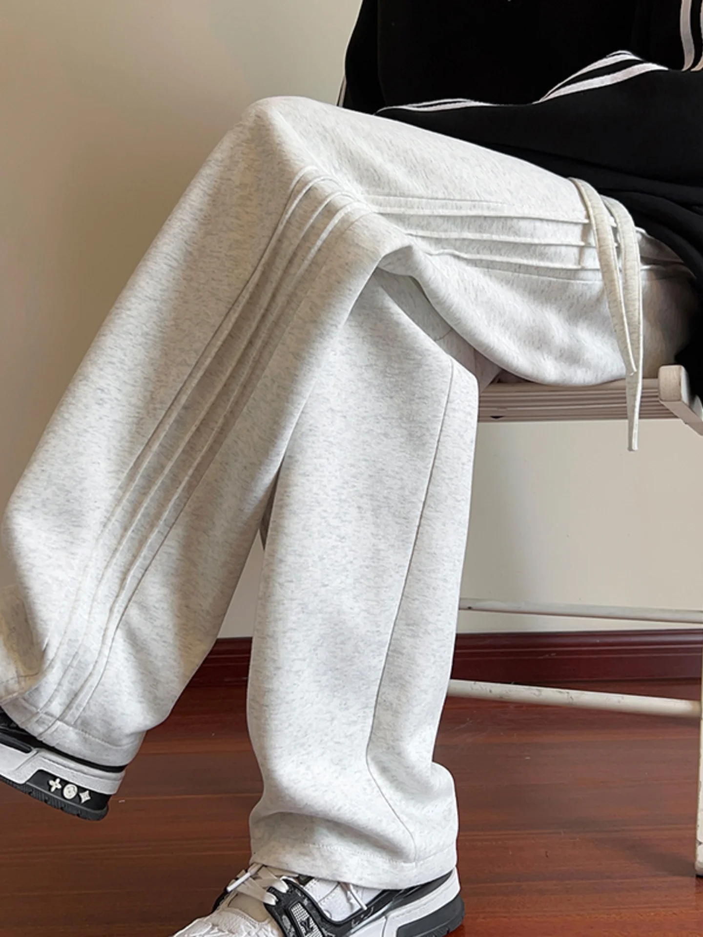 Men's Casual Straight Leg Pants Trousers Patchwork Sweatpants Loose Fit Autumn Winter Trendy Brand Drape Side Stripe
Men's Casual Straight Leg Pants Trousers Patchwork Sweatpants Loose Fit Autumn Winter Trendy Brand Drape Side Stripe