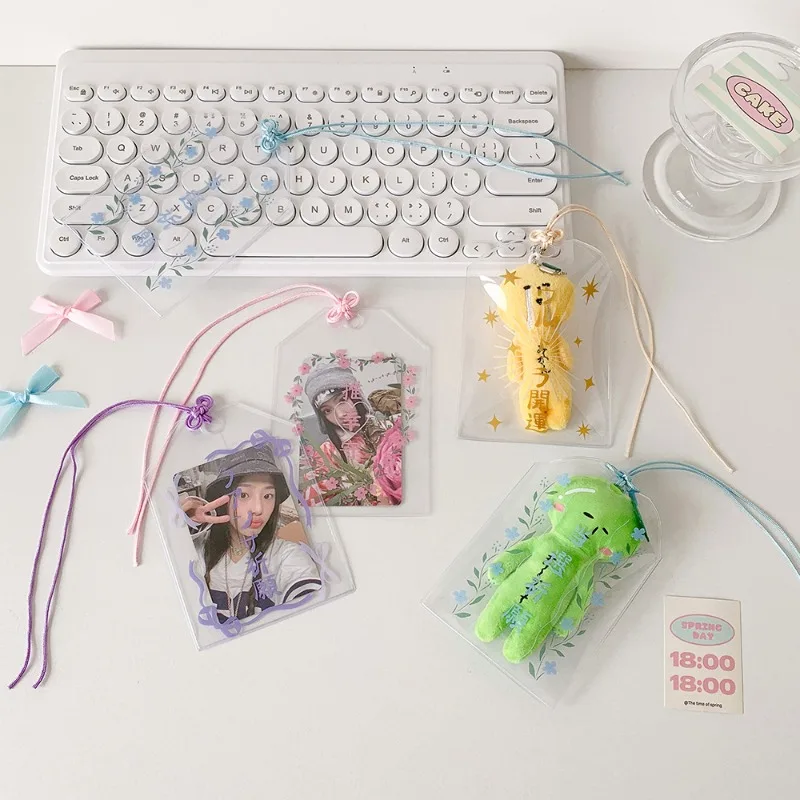 Kawaii Japanese Amulet Transparent PVC Card Holder KPOP Idol 3-inch Photo Card Case Pouch Display Protector for Girls' Backpack
Kawaii Japanese Amulet Transparent PVC Card Holder KPOP Idol 3-inch Photo Card Case Pouch Display Protector for Girls' Backpack