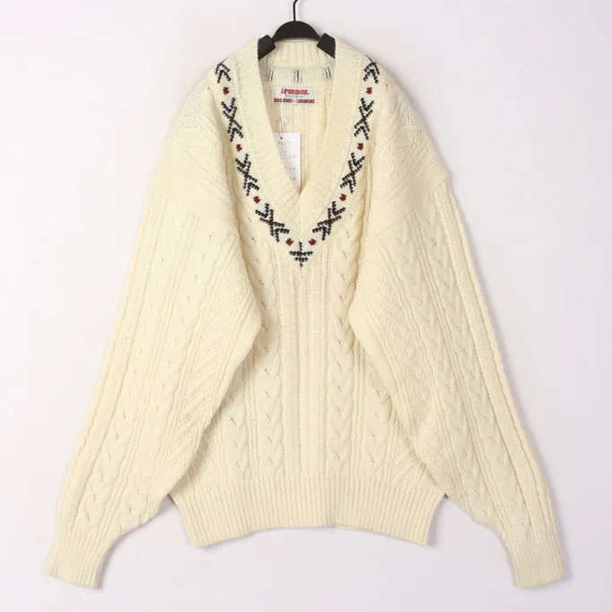 Vintage Autumn Winter White 3D Knitted Woolen Sweater Cardigan Bean Bean Loose Fit Long Sleeve V-Neck Regular Length Coat
Vintage Autumn Winter White 3D Knitted Woolen Sweater Cardigan Bean Bean Loose Fit Long Sleeve V-Neck Regular Length Coat
