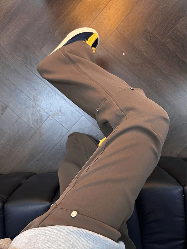 Мужские брюки карго с плиссировкой и манжетами, прямые широкие брюки в американском стиле, повседневные, для работы, с прочными заклепками
Мужские брюки карго с плиссировкой и манжетами, прямые широкие брюки в американском стиле, повседневные, для работы, с прочными заклепками