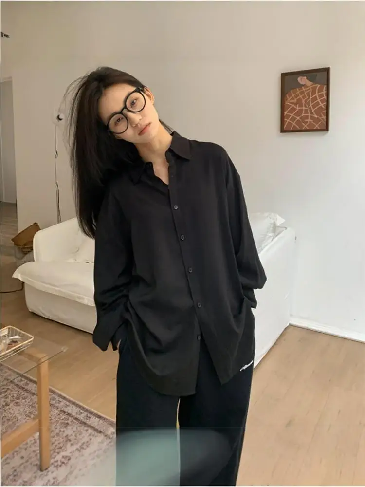 Ladies Loose Fit Smooth Thin Sun Protection irt Korean Sle Long Sve Button up Pure Color Polyester Outerwear Coat
Ladies Loose Fit Smooth Thin Sun Protection irt Korean Sle Long Sve Button up Pure Color Polyester Outerwear Coat