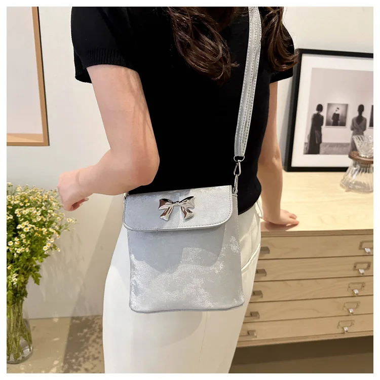 Women's Hand Bags Shoulder Bag PU Wallet Portable Tote Handbags Crossbody Bag Fashion Small Bucket Bag Casual Figure Decoration
Women's Hand Bags Shoulder Bag PU Wallet Portable Tote Handbags Crossbody Bag Fashion Small Bucket Bag Casual Figure Decoration