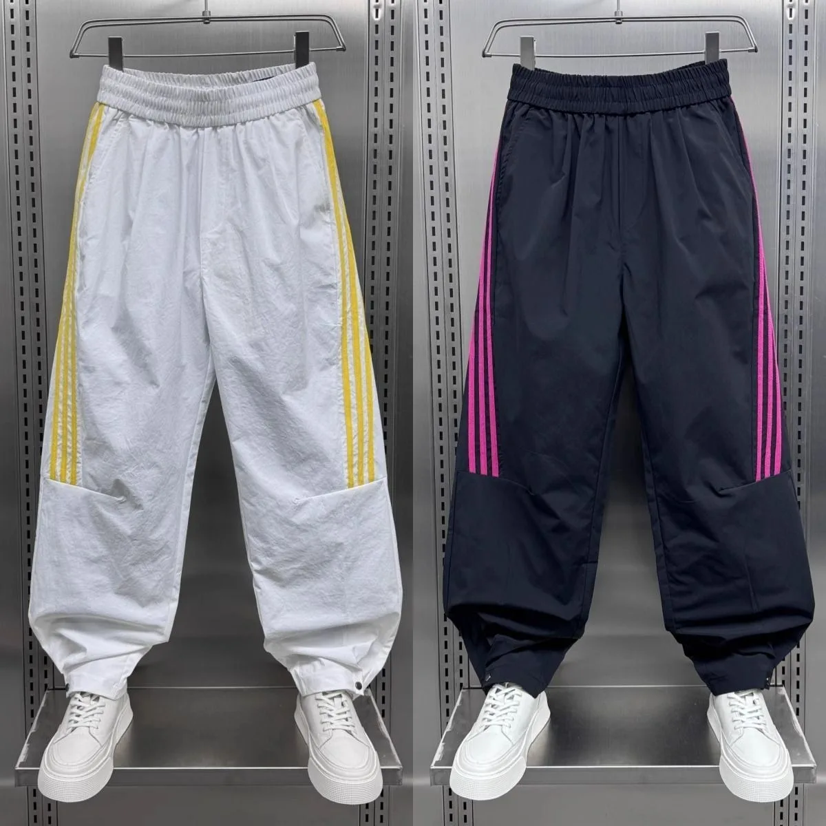 Autumn New Men's Joggers Loose Sports Pants Korean Harajuku Sweatpants High Street Casual Trousers High-quality Cargo Pants Men
Autumn New Men's Joggers Loose Sports Pants Korean Harajuku Sweatpants High Street Casual Trousers High-quality Cargo Pants Men