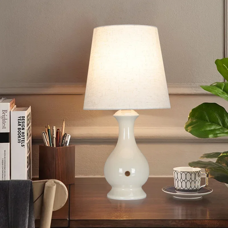 Simple Modern Ceramic Table Lamp Living Room Bedroom Bedhead Decoration Table Lamp Touch Dimming Study Decor
Simple Modern Ceramic Table Lamp Living Room Bedroom Bedhead Decoration Table Lamp Touch Dimming Study Decor