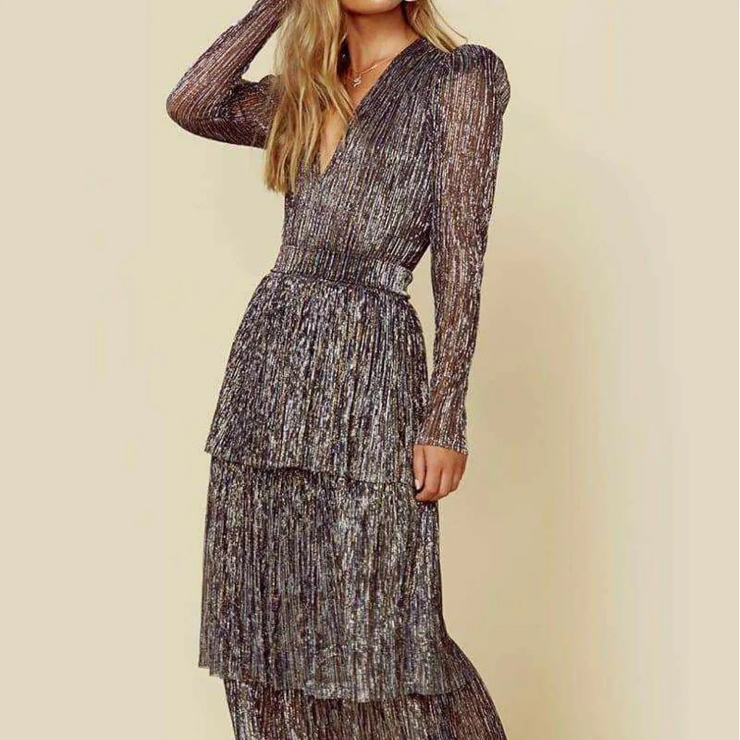 Fashionable Black Printed Long Dress High Waist Modern Style Women's Dress Polyester Fabric Workwear Thickened Long Sleeve
Fashionable Black Printed Long Dress High Waist Modern Style Women's Dress Polyester Fabric Workwear Thickened Long Sleeve