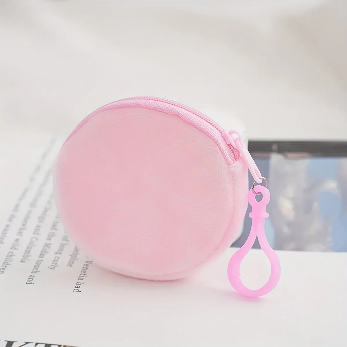 Solid Plush Round Coin Purse Women's Cute Wallet ID Card Bag Keychain Minimalist Coin Bag Kawaii Wallets for Women Gift
Solid Plush Round Coin Purse Women's Cute Wallet ID Card Bag Keychain Minimalist Coin Bag Kawaii Wallets for Women Gift