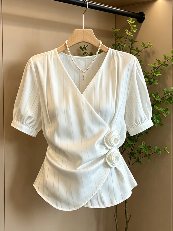 plus Size Korean Style Satin Shirt V Neck 3D Flower Embellished Slimming Short Sleeve Women's Business Casual Top
plus Size Korean Style Satin Shirt V Neck 3D Flower Embellished Slimming Short Sleeve Women's Business Casual Top