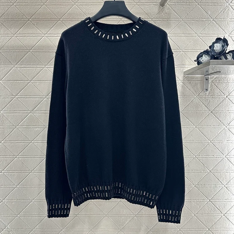 Высококачественный женский свитер с круглым вырезом, металлизированными ромбовидными акцентами и однотонным дизайном. Удобная перевернутая 25916256.
Высококачественный женский свитер с круглым вырезом, металлизированными ромбовидными акцентами и однотонным дизайном. Удобная перевернутая 25916256.