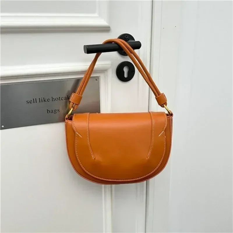 Stylish Trendy Casual Messenger Bag For Women Commuter Large Capacity Business Leisure Simple With Logo
Stylish Trendy Casual Messenger Bag For Women Commuter Large Capacity Business Leisure Simple With Logo