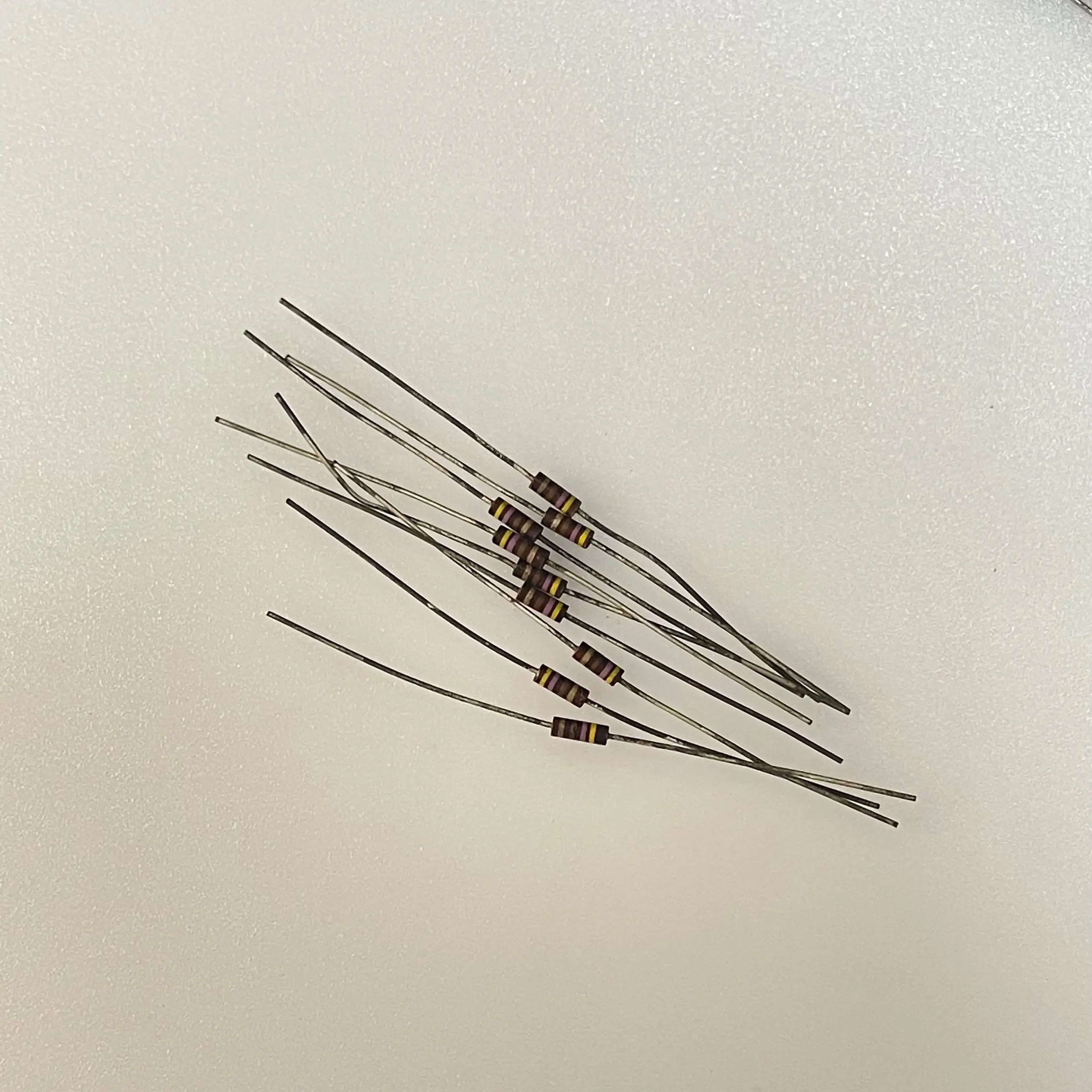 10-500 шт. новый американский резистор AB 1/4 Вт 470R Европейский антикварный угольный сердечник неиндуктивный резистор аудио резистор 2*6 мм
10-500 шт. новый американский резистор AB 1/4 Вт 470R Европейский антикварный угольный сердечник неиндуктивный резистор аудио резистор 2*6 мм