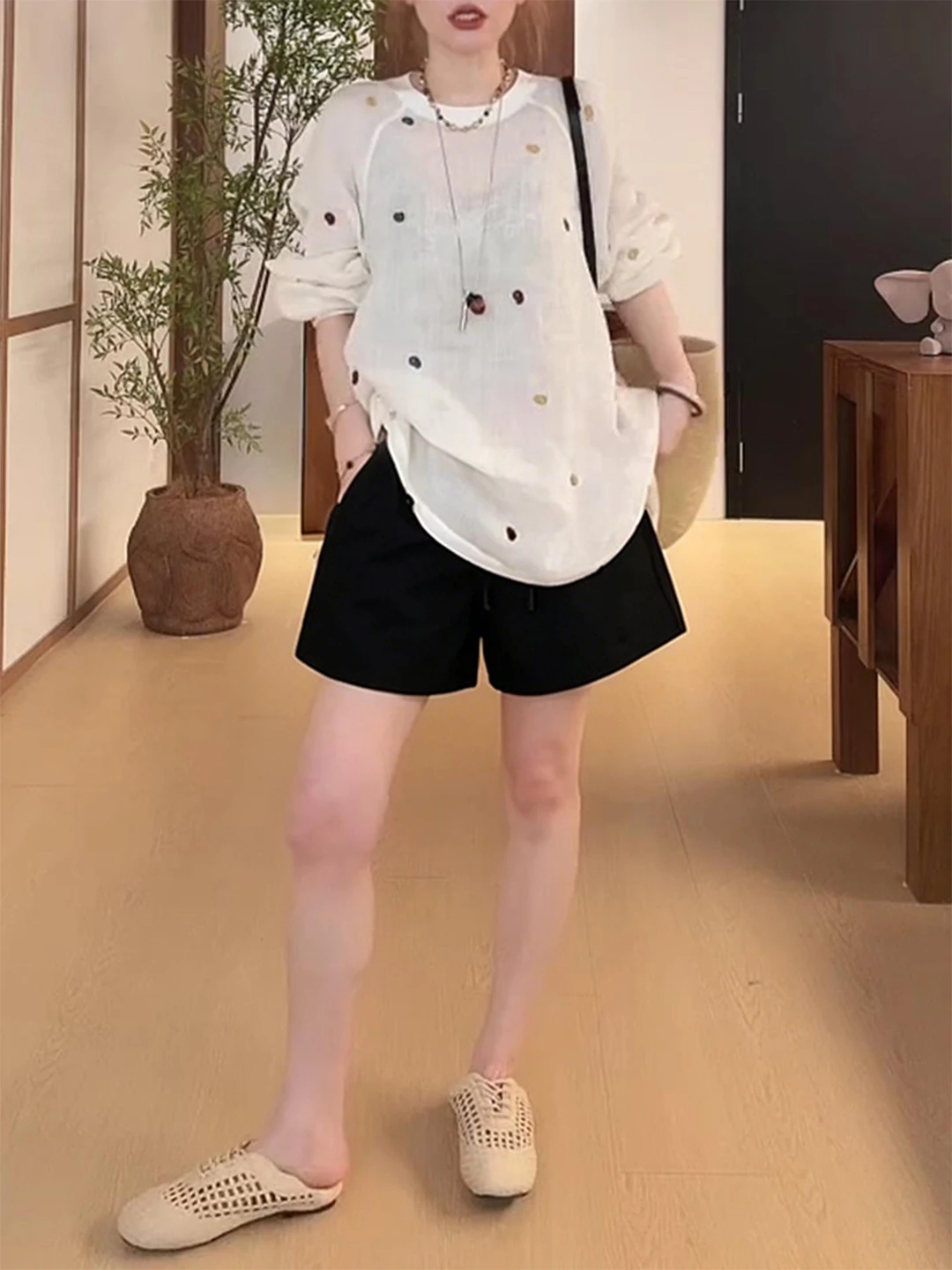Ladies Summer Outfit Set Long Sleeve Loose Sun Protection Cover up Top Wide Leg Shorts Two Piece Set Comfortable Breathable
Ladies Summer Outfit Set Long Sleeve Loose Sun Protection Cover up Top Wide Leg Shorts Two Piece Set Comfortable Breathable