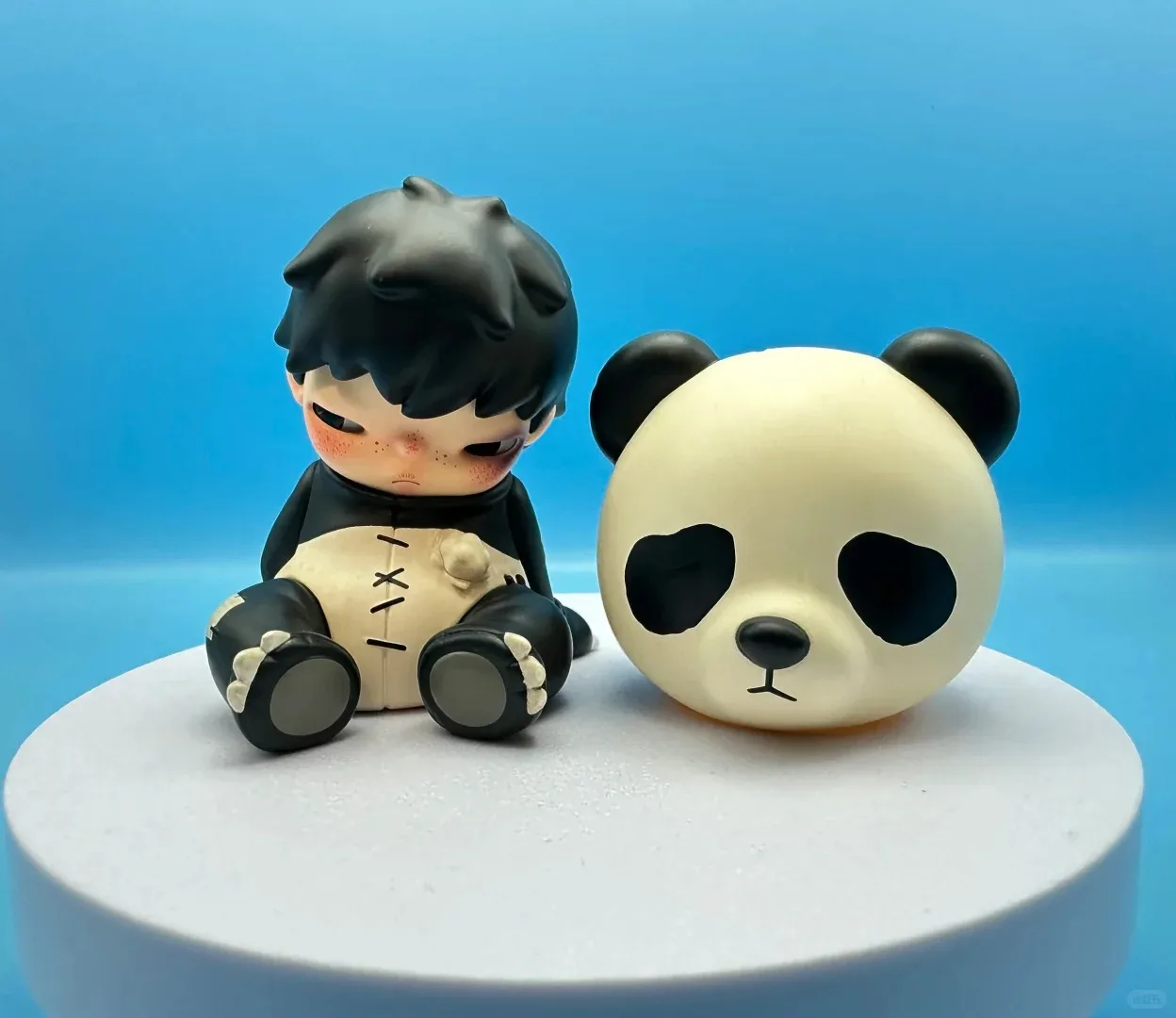 Original and Genuine Hirono ONO Figurines Panda Figures Hanging Cards Cute and Trendy Decorative Items From Pop Mart
Original and Genuine Hirono ONO Figurines Panda Figures Hanging Cards Cute and Trendy Decorative Items From Pop Mart