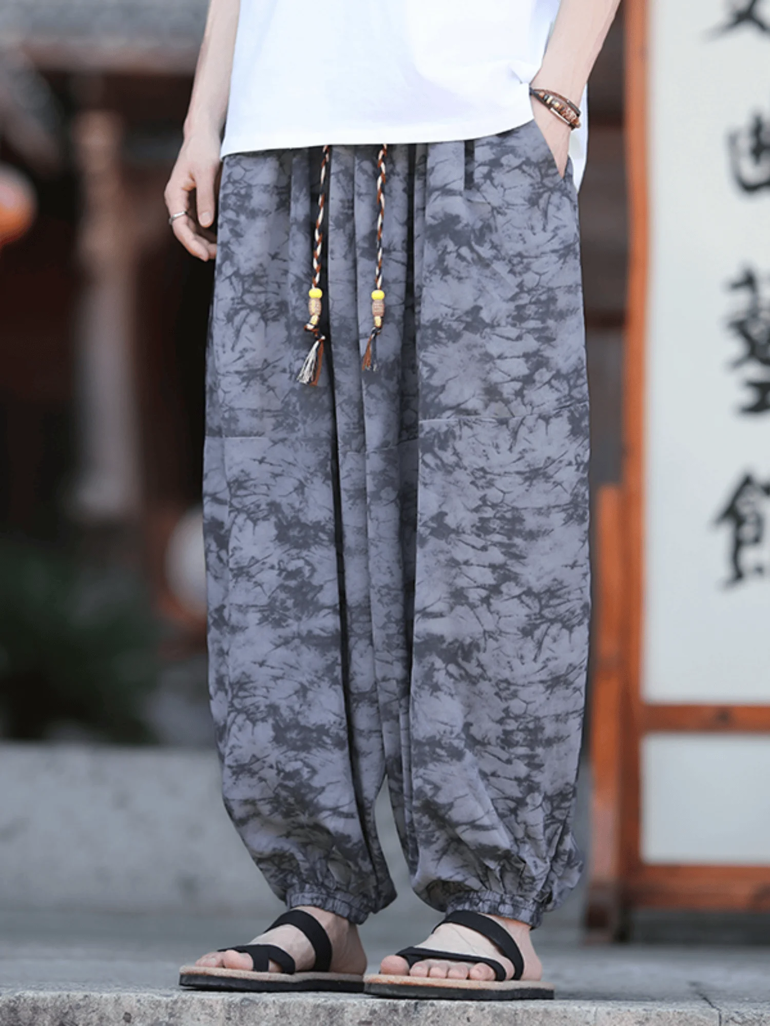 Новые китайские брюки-фонарики с вышивкой, свободного кроя, широкие, летние, повседневные, мужская одежда больших размеров, в стиле Харадзюку
Новые китайские брюки-фонарики с вышивкой, свободного кроя, широкие, летние, повседневные, мужская одежда больших размеров, в стиле Харадзюку