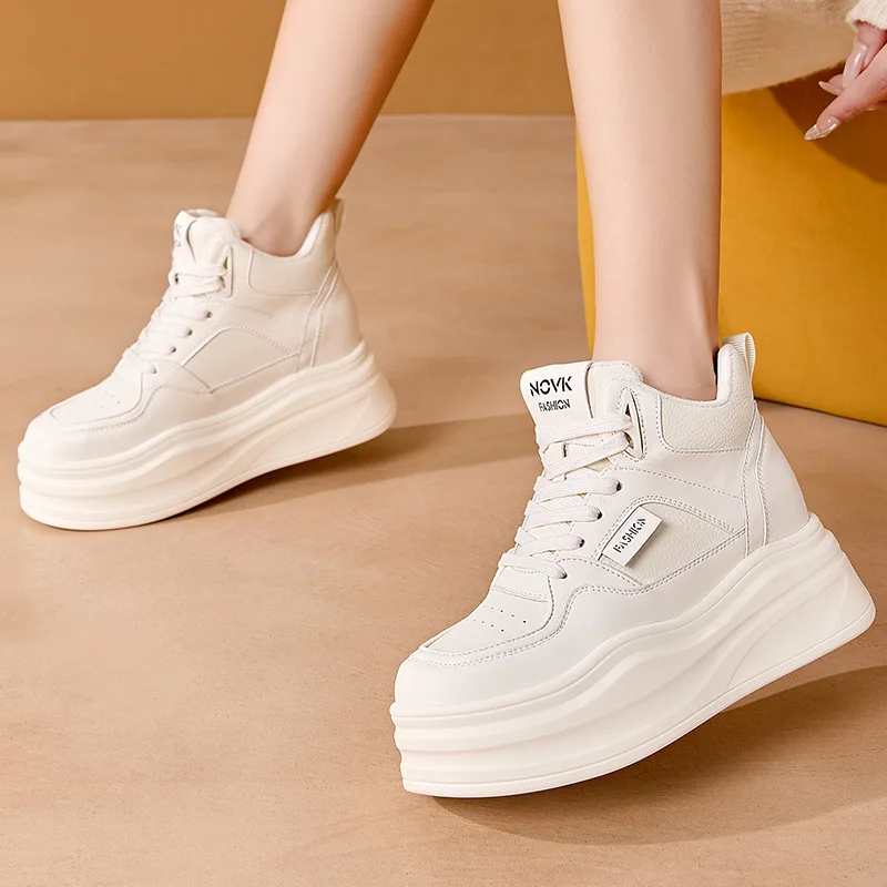 Women's shoes 2026 spring and autumn new casual low top white shoes women's versatile leather women's shoes thick sole
Women's shoes 2026 spring and autumn new casual low top white shoes women's versatile leather women's shoes thick sole