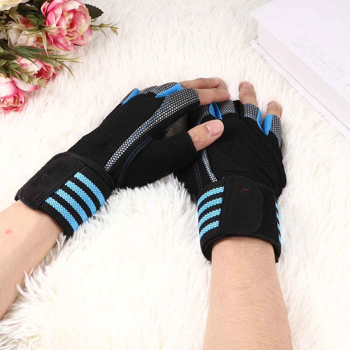 Anti-slip Weight Lifting Wrist Guard Gloves Comfortable Trainging Sports Outdoor Finger Operation Training
Anti-slip Weight Lifting Wrist Guard Gloves Comfortable Trainging Sports Outdoor Finger Operation Training