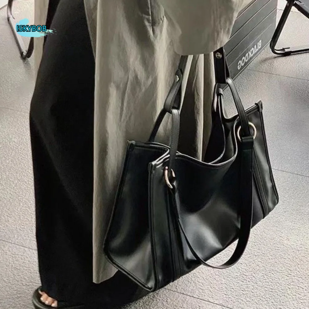 Сумка через плечо черная, большая сумка-тоут из искусственной кожи для студентов и деловых людей, вместительная, для отпуска
Сумка через плечо черная, большая сумка-тоут из искусственной кожи для студентов и деловых людей, вместительная, для отпуска