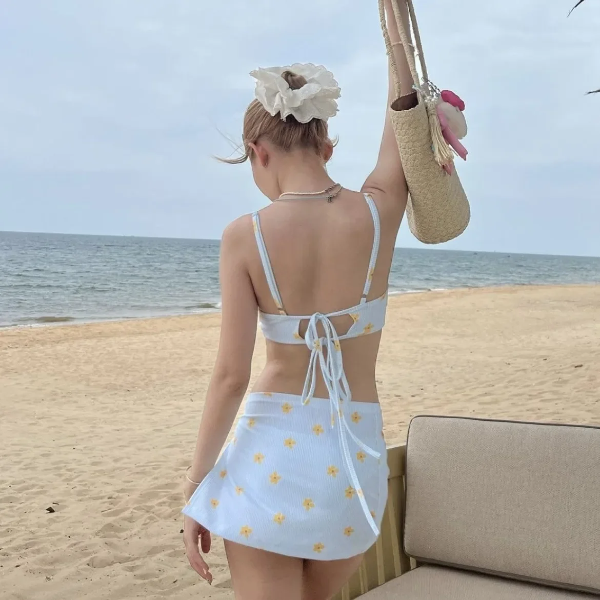New 3 Pieces Set Floral Swimsuit Women Ribbed Swimwear Sexy Bandeau Bikini with Sarong Skirts Beach Wear Bathing Suit Korean
New 3 Pieces Set Floral Swimsuit Women Ribbed Swimwear Sexy Bandeau Bikini with Sarong Skirts Beach Wear Bathing Suit Korean
