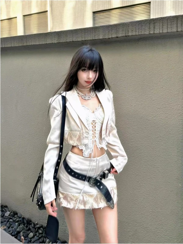 Fall Fashion Short Lace Coat Satin Tassel Splicing High Waist Skirt Three Piece Set Women's Long Sleeve Button Style Ens...
Fall Fashion Short Lace Coat Satin Tassel Splicing High Waist Skirt Three Piece Set Women's Long Sleeve Button Style Ens...