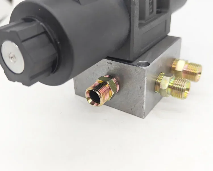 Excavator hydraulic hoist electronic control valve excavator with hydraulic winch solenoid valve hydraulic valve
Excavator hydraulic hoist electronic control valve excavator with hydraulic winch solenoid valve hydraulic valve