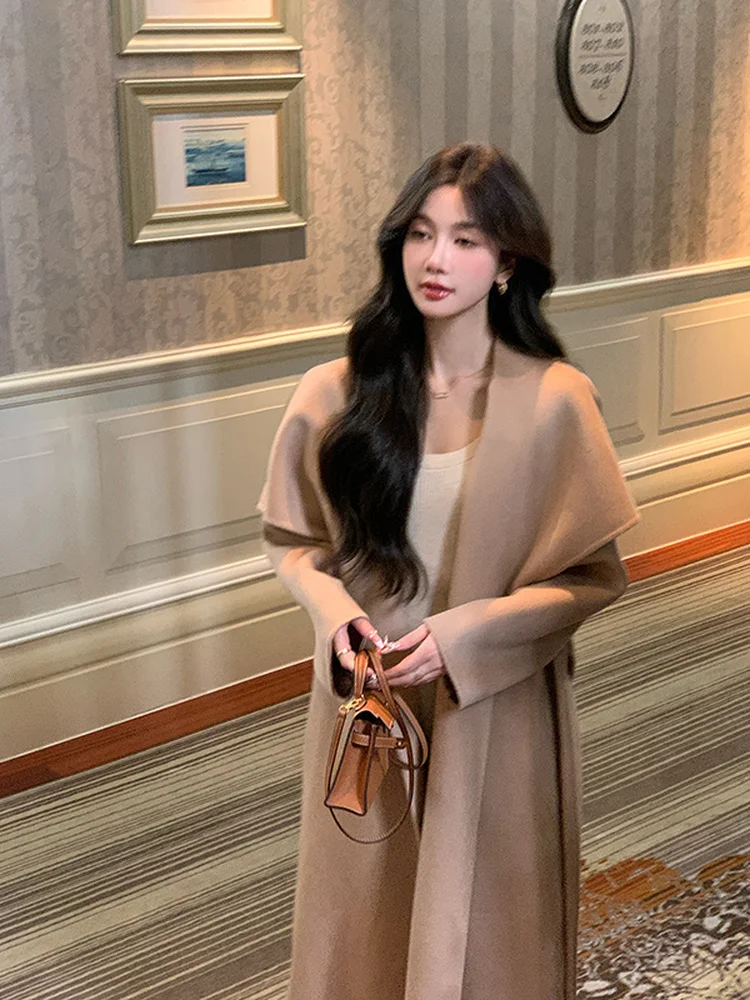 Женское двустороннее шерстяное пальто Ele средней длины, модное, осенне-зимнее, новинка, из комфортного шерстяного материала, с V-образным вырезом...
Женское двустороннее шерстяное пальто Ele средней длины, модное, осенне-зимнее, новинка, из комфортного шерстяного материала, с V-образным вырезом...