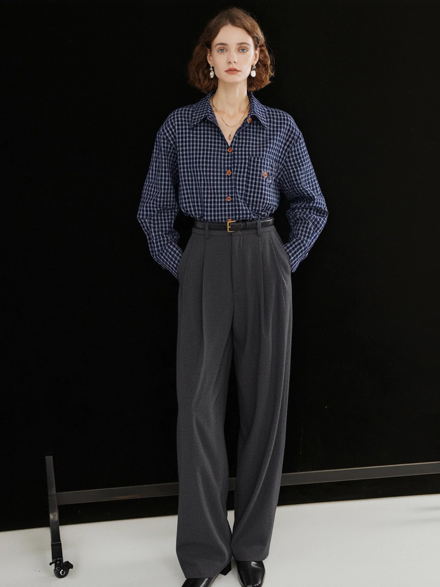 HUAAPPUW Retro Plaid Long Sleeve Loose Women's Shirt Turn-down Collar Commuter Versatile Top Breathable Cotton Polyester Blend
HUAAPPUW Retro Plaid Long Sleeve Loose Women's Shirt Turn-down Collar Commuter Versatile Top Breathable Cotton Polyester Blend