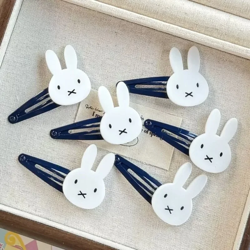 2pcs Hot Cartoon Miffy Series BB Clip Cute Creativity Little White Rabbit Bangs Hairpin Side Clip Girls Birthday Gifts
2pcs Hot Cartoon Miffy Series BB Clip Cute Creativity Little White Rabbit Bangs Hairpin Side Clip Girls Birthday Gifts