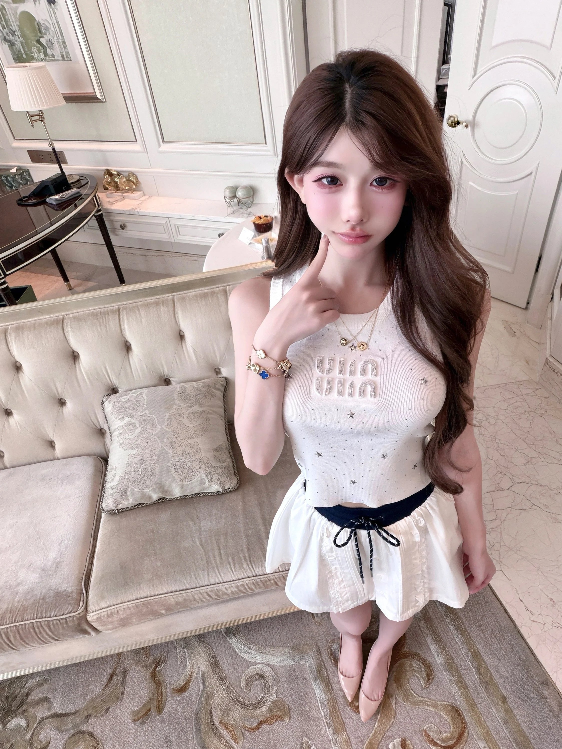 Qiauuu Sweet 3D Embossed Rhinestone Casual Sleeveless Vest Short Top for Girls Summer Fashion Slim Fit round Neck No Chest Pad
Qiauuu Sweet 3D Embossed Rhinestone Casual Sleeveless Vest Short Top for Girls Summer Fashion Slim Fit round Neck No Chest Pad
