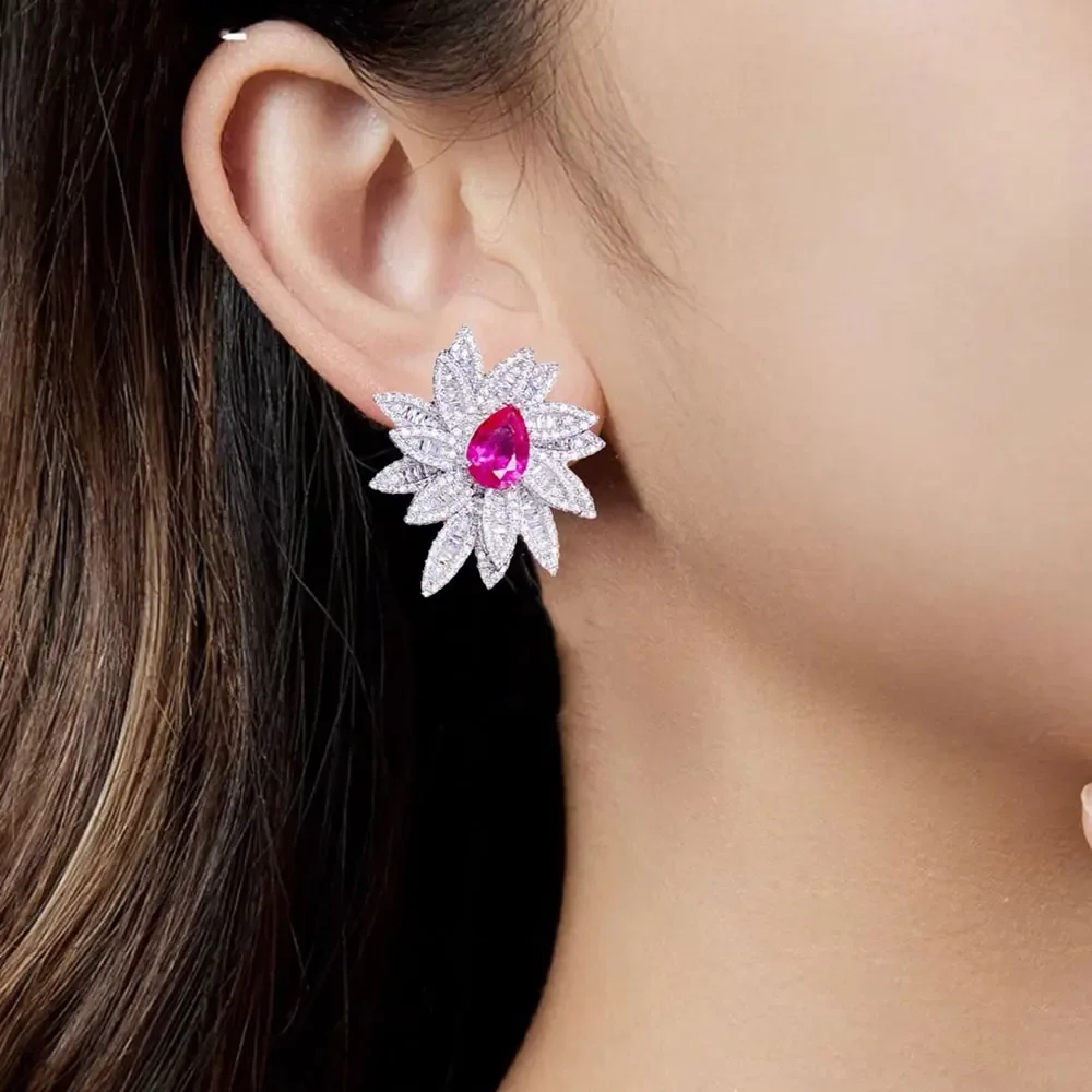 Soramoore Flower Stud Earrings for Women Girl French Elegant Shiny Cubic Zirconia for Women Bridal Wedding Party Jewelry
Soramoore Flower Stud Earrings for Women Girl French Elegant Shiny Cubic Zirconia for Women Bridal Wedding Party Jewelry