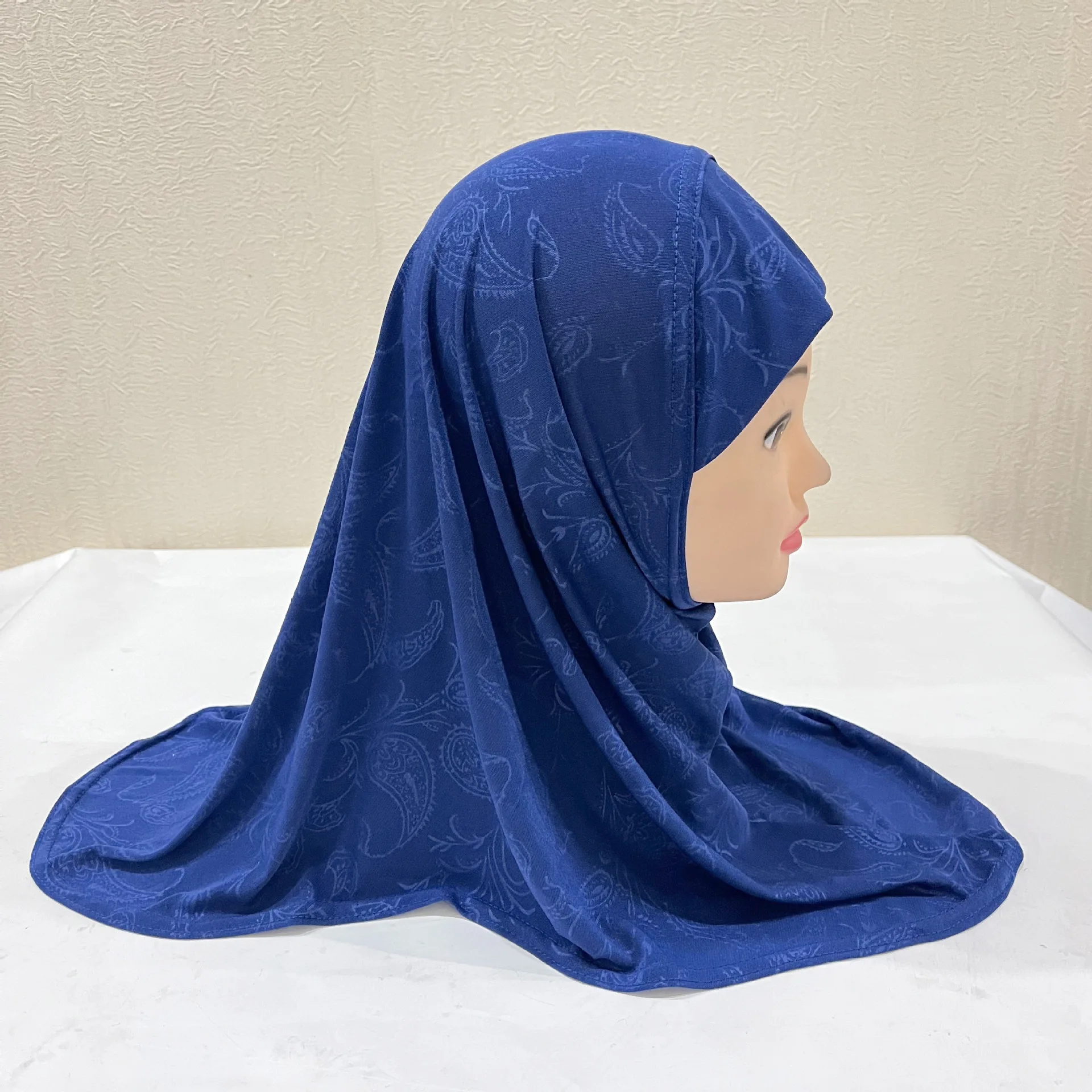 Головной убор с узором кешью для маленьких девочек, шарф, шапка, повязка на голову, мягкая, удобная и универсальная, милая детская модная повязка на голову, аксессуар
Головной убор с узором кешью для маленьких девочек, шарф, шапка, повязка на голову, мягкая, удобная и универсальная, милая детская модная повязка на голову, аксессуар