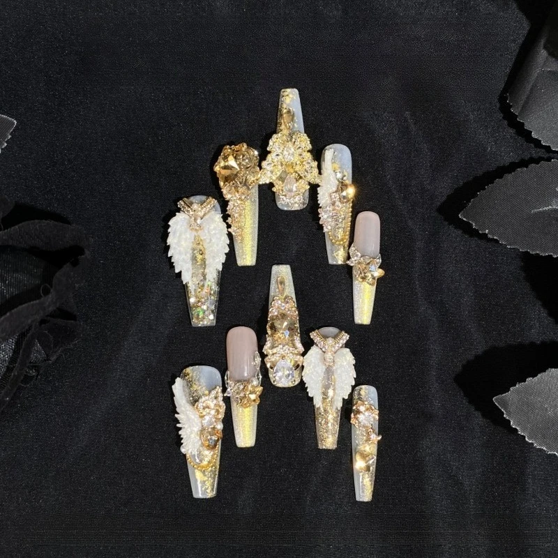 Gold Wings Hand Wearing Armor, Heavy Industry Gold Wings Advanced Nail Art
Gold Wings Hand Wearing Armor, Heavy Industry Gold Wings Advanced Nail Art
