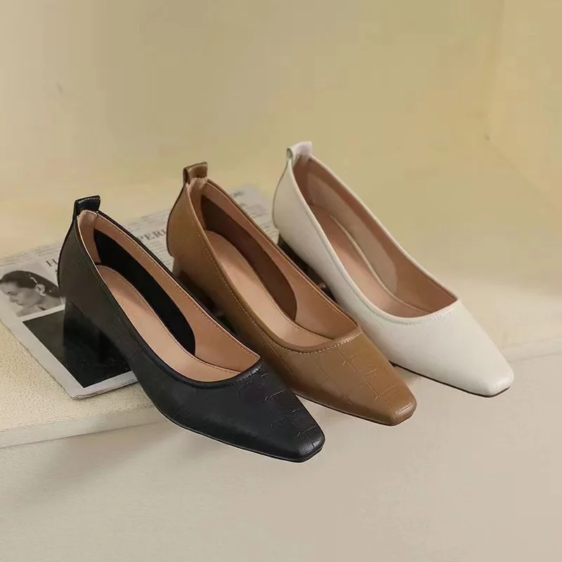 Spring Summer New Style Soft Leather Low Heel Pointed Toe Shoes Comfortable Fashionable Ladies Flat Shoes Casual PU Material
Spring Summer New Style Soft Leather Low Heel Pointed Toe Shoes Comfortable Fashionable Ladies Flat Shoes Casual PU Material