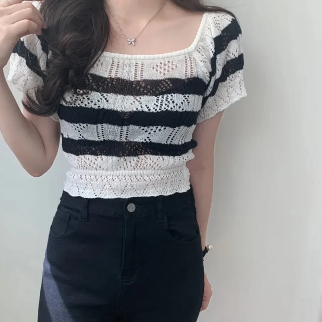 2026 Summer New Korean Style Chic Fashion Casual Hollow out Short Sleeve Slim Fit Knitted Stripe Top Women's Fashion
2026 Summer New Korean Style Chic Fashion Casual Hollow out Short Sleeve Slim Fit Knitted Stripe Top Women's Fashion