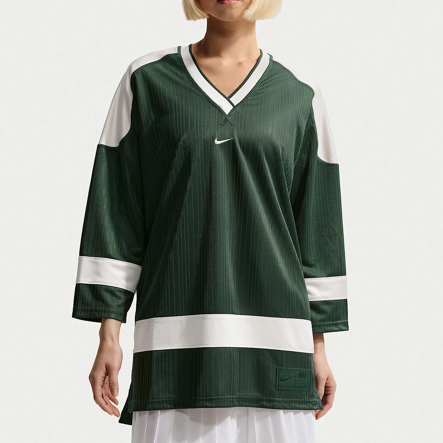 Nike Authentic Sportswear Women's Loose Retro Fashion Long Sleeve T-Shirt IF0320-323
Nike Authentic Sportswear Women's Loose Retro Fashion Long Sleeve T-Shirt IF0320-323