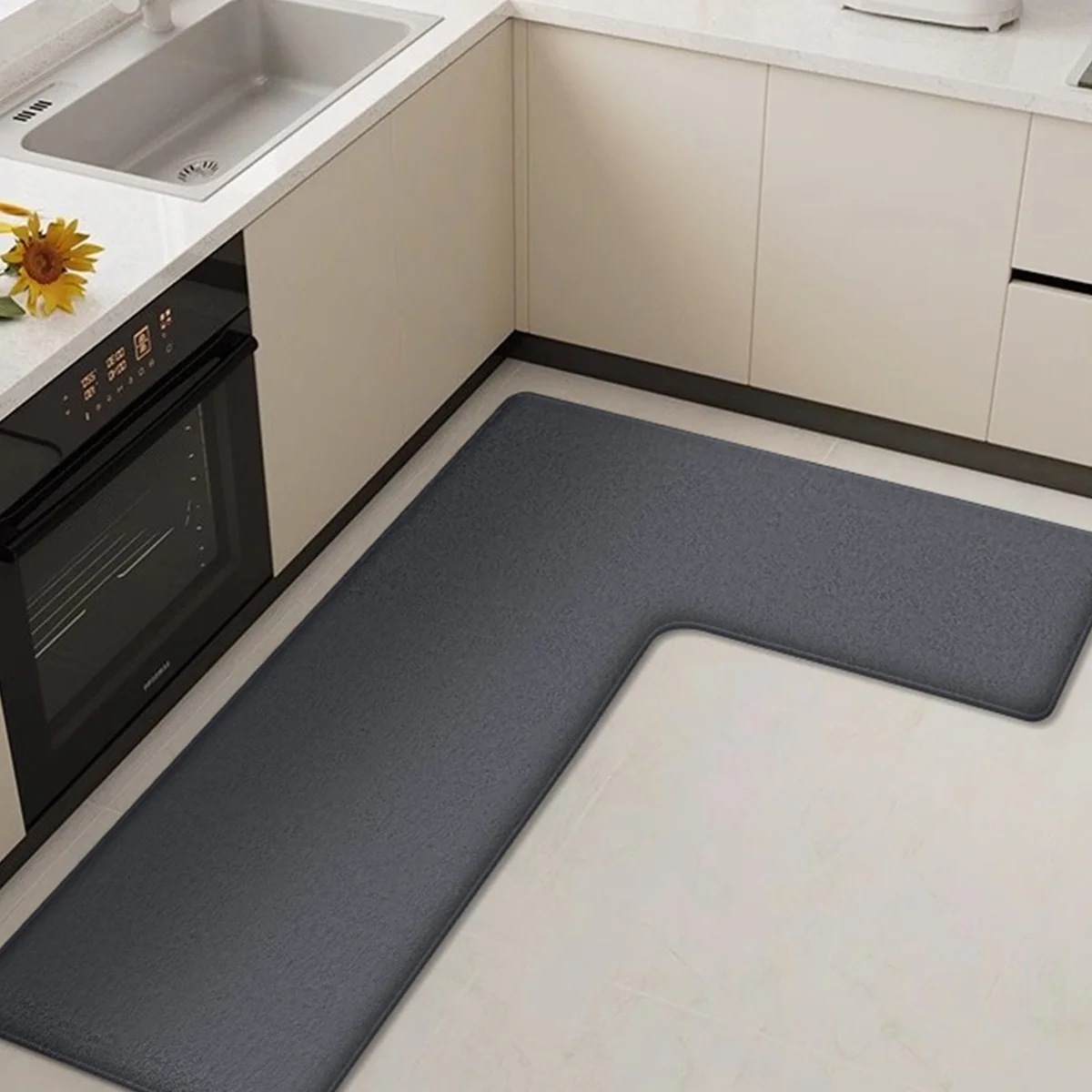 Solid color L-shaped kitchen floor mat flannel absorbent mat corner non-slip mat door mat bathroom mat
Solid color L-shaped kitchen floor mat flannel absorbent mat corner non-slip mat door mat bathroom mat