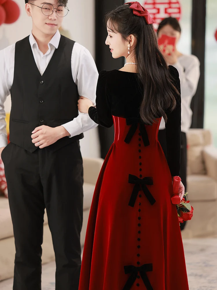 Ele Red Velvet Long Sve Wedding Dr for Women Korean Sle Slim Fit Gown with Zipper for Wedding And Par Ocns
Ele Red Velvet Long Sve Wedding Dr for Women Korean Sle Slim Fit Gown with Zipper for Wedding And Par Ocns
