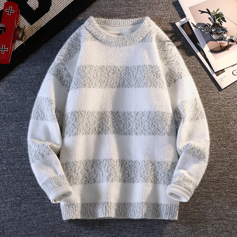 2025 autumn and winter new men's high-quality thick faux mink striped round neck sweater knitted base sweater
2025 autumn and winter new men's high-quality thick faux mink striped round neck sweater knitted base sweater