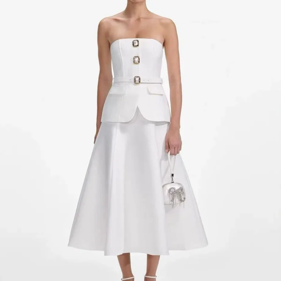 Sexy Fashion White 2 Piece Set Strapless Gold Buckle Belted Top & High Waist A Line Dresses Elegant Formal Office Party Set
Sexy Fashion White 2 Piece Set Strapless Gold Buckle Belted Top & High Waist A Line Dresses Elegant Formal Office Party Set