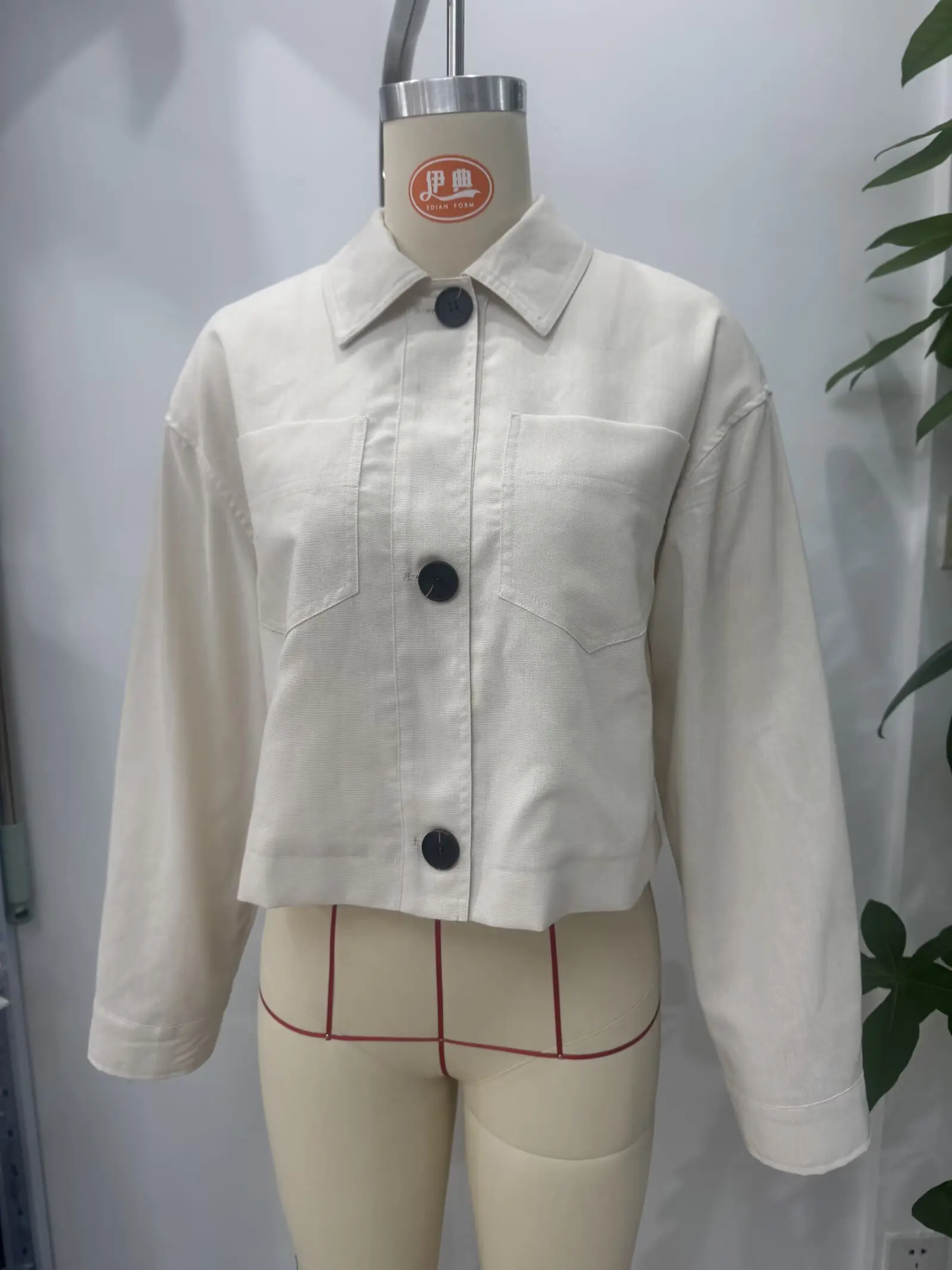 TRAFZA Chic White Elegant Knit Women Outwear Single Breasted Blazer Long Sleeve Turn-down Collar Fashion 2025 Mujer Solid Jacket
TRAFZA Chic White Elegant Knit Women Outwear Single Breasted Blazer Long Sleeve Turn-down Collar Fashion 2025 Mujer Solid Jacket