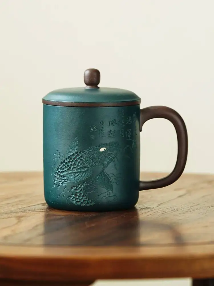 Yihu Chun High-End Yixing Purple Clay Cup, Handmade By Famous Artist Ma Fangyuan, Personal Tea Cup With Two-Tone Lid, 430C
Yihu Chun High-End Yixing Purple Clay Cup, Handmade By Famous Artist Ma Fangyuan, Personal Tea Cup With Two-Tone Lid, 430C