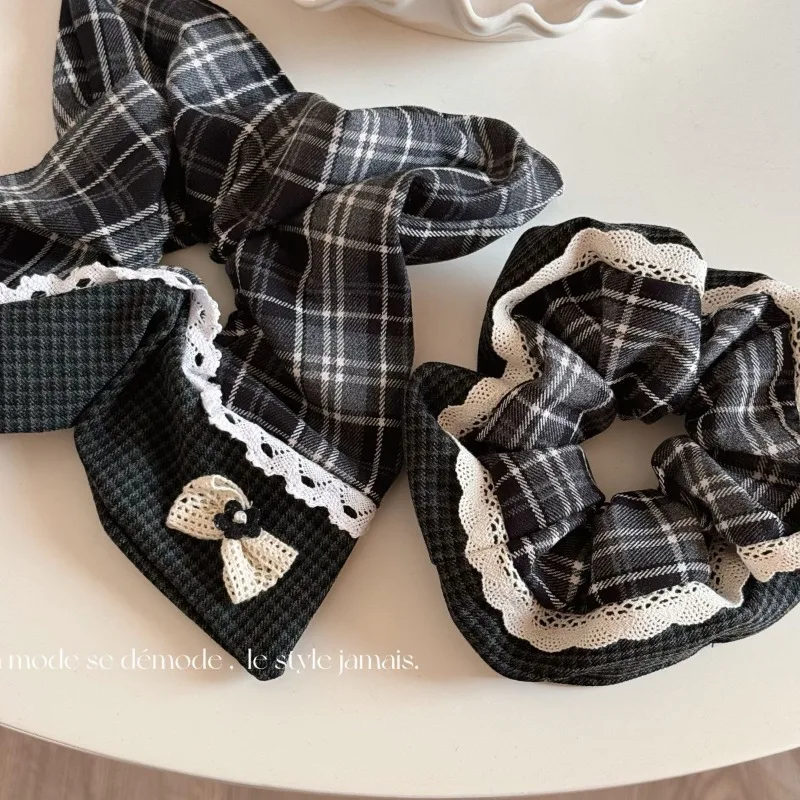 Black gray white lace edge versatile college wind hair band black plaid square towel large intestine hair band hair rope
Black gray white lace edge versatile college wind hair band black plaid square towel large intestine hair band hair rope