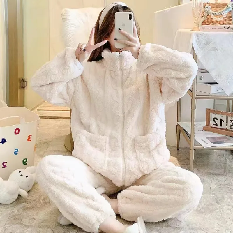 2023 Women Loungewear Autumn Winter Zipper Pajamas Set Warm Sleepwear Home Suits Homewear Ladies Flannel Plush Lounge Sleep Wear
2023 Women Loungewear Autumn Winter Zipper Pajamas Set Warm Sleepwear Home Suits Homewear Ladies Flannel Plush Lounge Sleep Wear