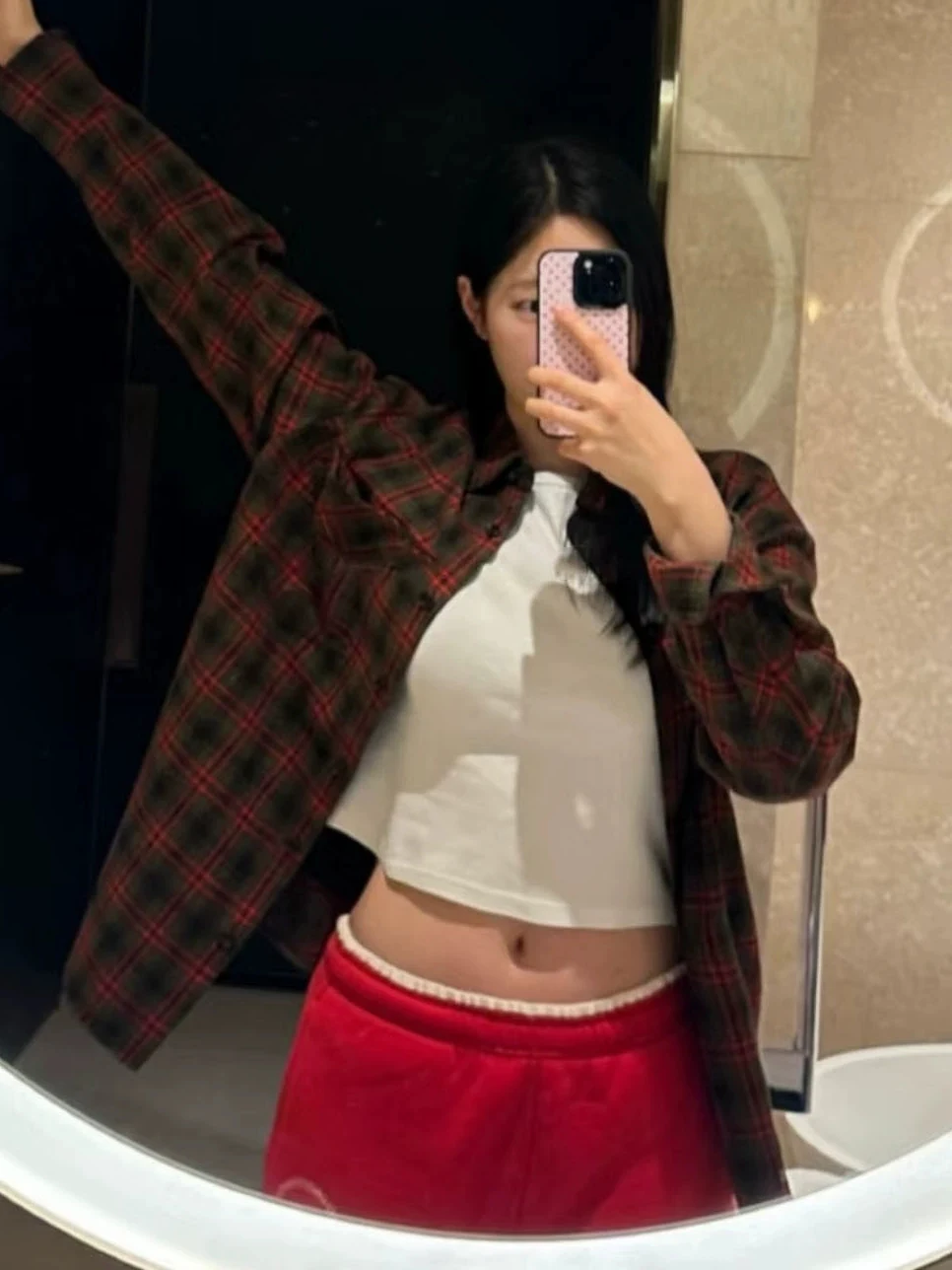 Женская свободная блузка в стиле ретро с воротником-стойкой, на одной пуговице, в клетку, из смесового полиэстера, для повседневной носки зимой
Женская свободная блузка в стиле ретро с воротником-стойкой, на одной пуговице, в клетку, из смесового полиэстера, для повседневной носки зимой