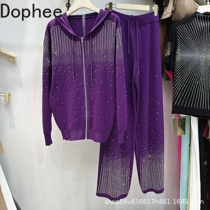 Новинка 2023 года, осенние женские трикотажные комплекты, модные свободные кардиганы на молнии с бриллиантами, свитер, топ + повседневные прямые брюки с эластичной резинкой на талии
Новинка 2023 года, осенние женские трикотажные комплекты, модные свободные кардиганы на молнии с бриллиантами, свитер, топ + повседневные прямые брюки с эластичной резинкой на талии
