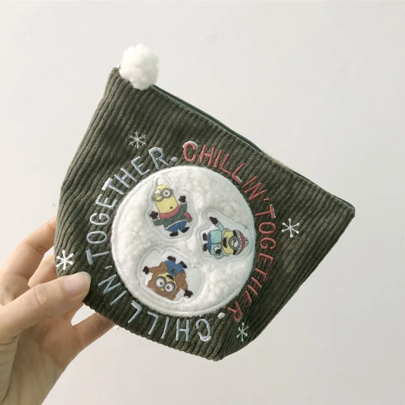 Minions Cartoon Embroidered Corduroy Makeup Bag Portable Cosmetic Storage Bag Toiletry Organizer Pouch for Daily Use
Minions Cartoon Embroidered Corduroy Makeup Bag Portable Cosmetic Storage Bag Toiletry Organizer Pouch for Daily Use