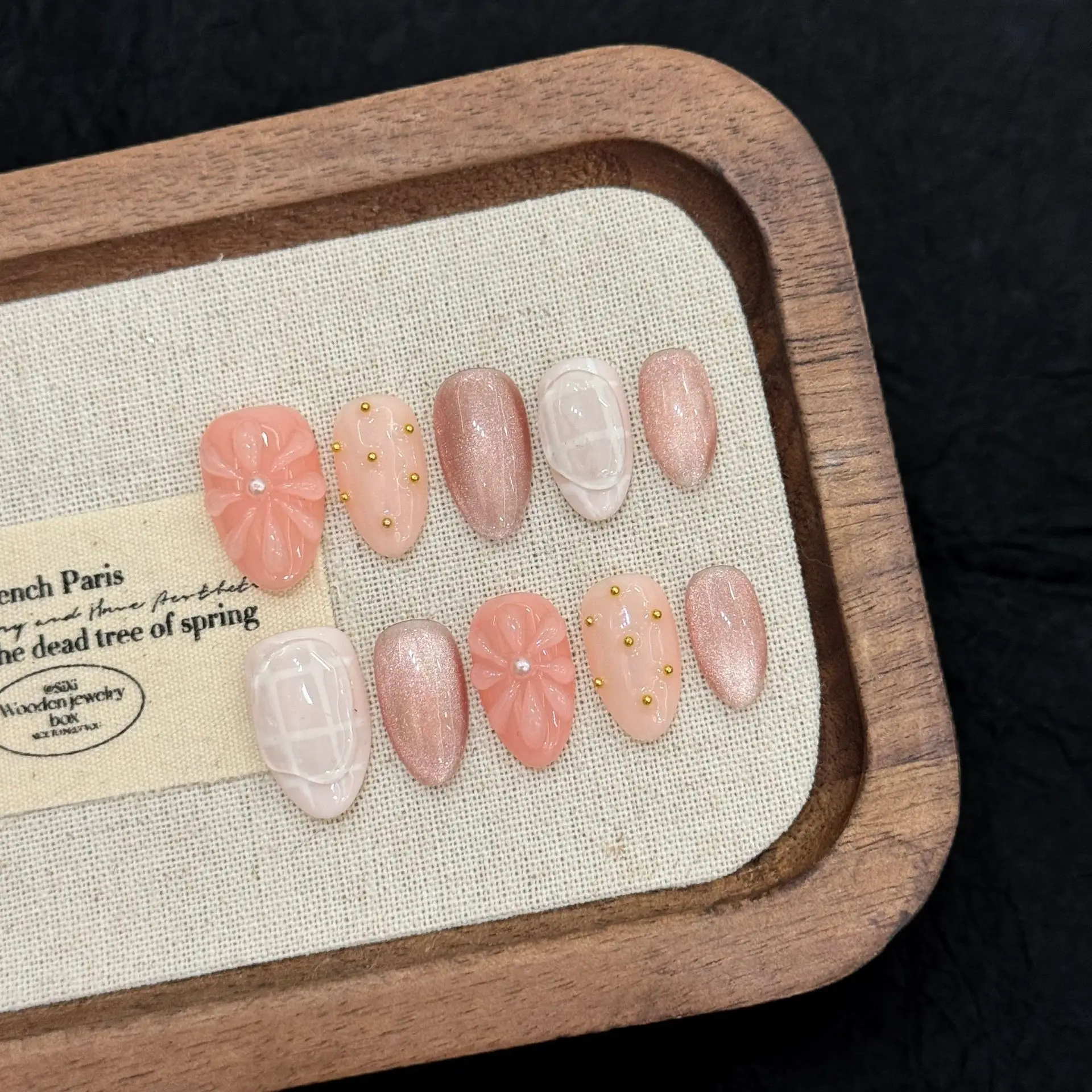 10pcs Handmade Almond Press On Nails Sweet Pink 3D Flower Cat's Eye False Nails Simple Daily Korean Style Fake Nail Manicure Art
10pcs Handmade Almond Press On Nails Sweet Pink 3D Flower Cat's Eye False Nails Simple Daily Korean Style Fake Nail Manicure Art