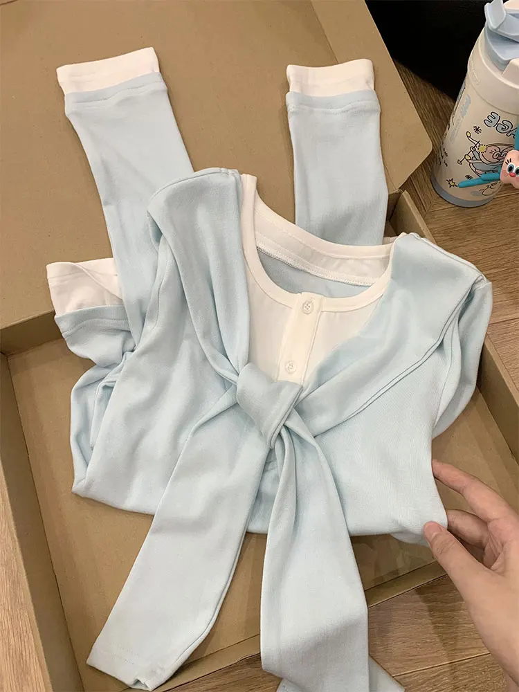 Blue Fre Sle Fake Two-Piece oulder T-irt Women's Slim Fit Long Sve Base irt Creative Splicing Korean Version
Blue Fre Sle Fake Two-Piece oulder T-irt Women's Slim Fit Long Sve Base irt Creative Splicing Korean Version