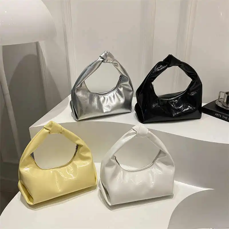 Women Solid Color PU Handbag Zipper Pleated Retro Dumpling Bag Korean Fashionable Simple Versatile Female Armpit Bags
Women Solid Color PU Handbag Zipper Pleated Retro Dumpling Bag Korean Fashionable Simple Versatile Female Armpit Bags