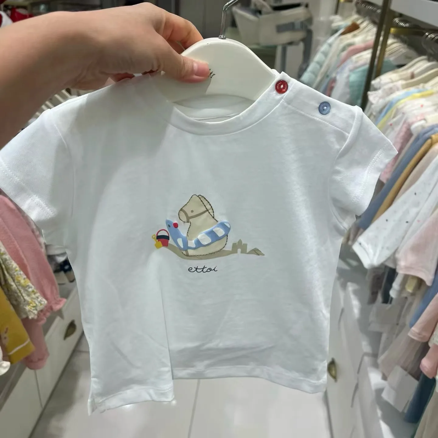 Casual Embroidered round Neck Short Sleeve T-Shirt Children's Clothing Summer 26 Unisex Kids Fashionable Versatile Cotton Top
Casual Embroidered round Neck Short Sleeve T-Shirt Children's Clothing Summer 26 Unisex Kids Fashionable Versatile Cotton Top